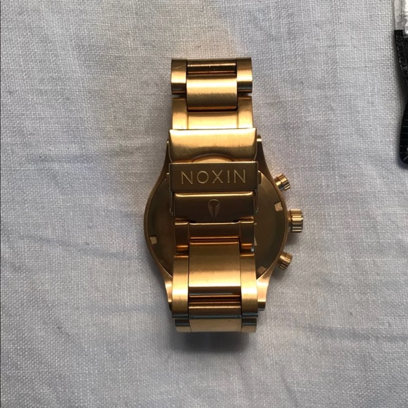 Nixon watch - Picture 2 of 3